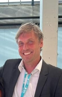 Joan Nuyts ( CEO )